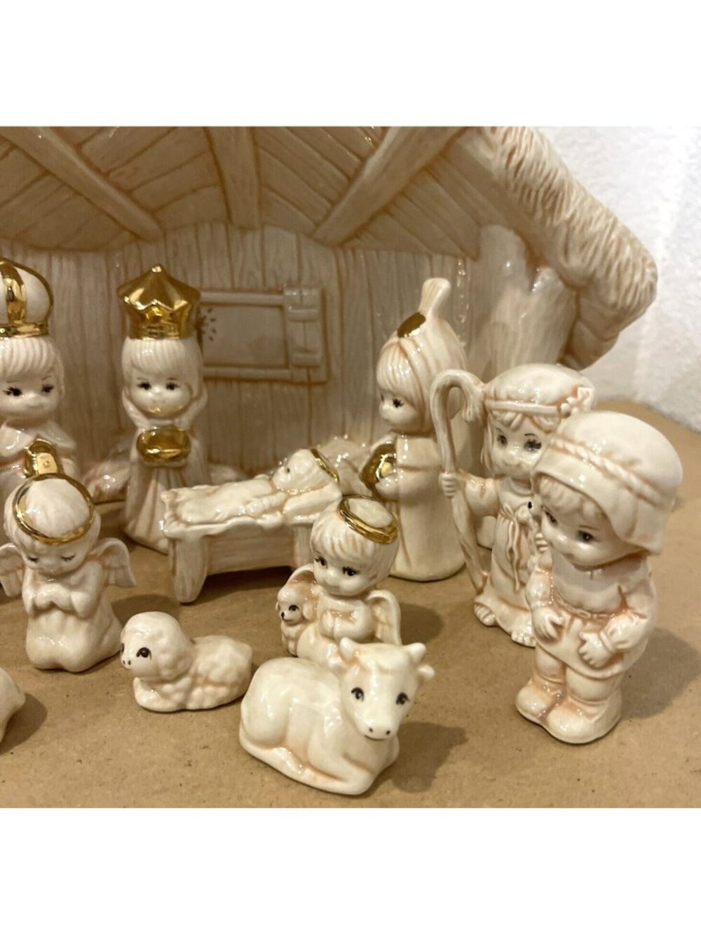 Ceramic Glazed Nativity Scene Christmas Village Holiday Decor 14 Pieces - Picture 6 of 7